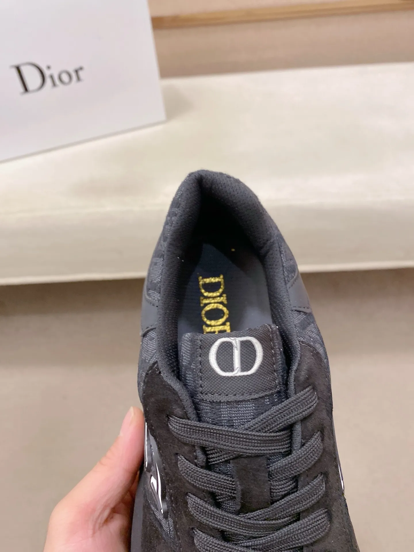 Men's shoes💰 462💰🇮🇹🇮🇹Dior d The new model is on sale at the same time at the counter. The upper 🇮🇹 is imported Italian first-layer cowhide, and the lining is fully imported sheepskin 💪💪. It is a complete 1⃣️ to 1⃣️ replica 🇮🇹💪💪, ⚠ Sole: The original sole is specially provided by the original factory. The exclusive movable molded sole is super comfortable. ⚠Original factory single goods, 🔍🔍high quality, you can enter and leave the counter at will, welcome to compare⚠. Code number:38-44